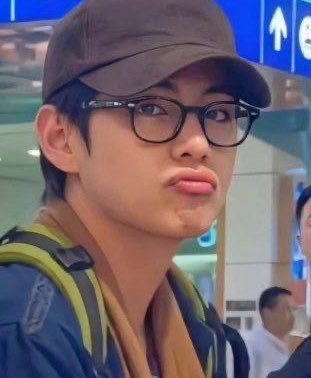 Our forever artist V
No one can dim your light.

WE LOVE YOU TAEHYUNG
WITH TAEHYUNG TILL THE END