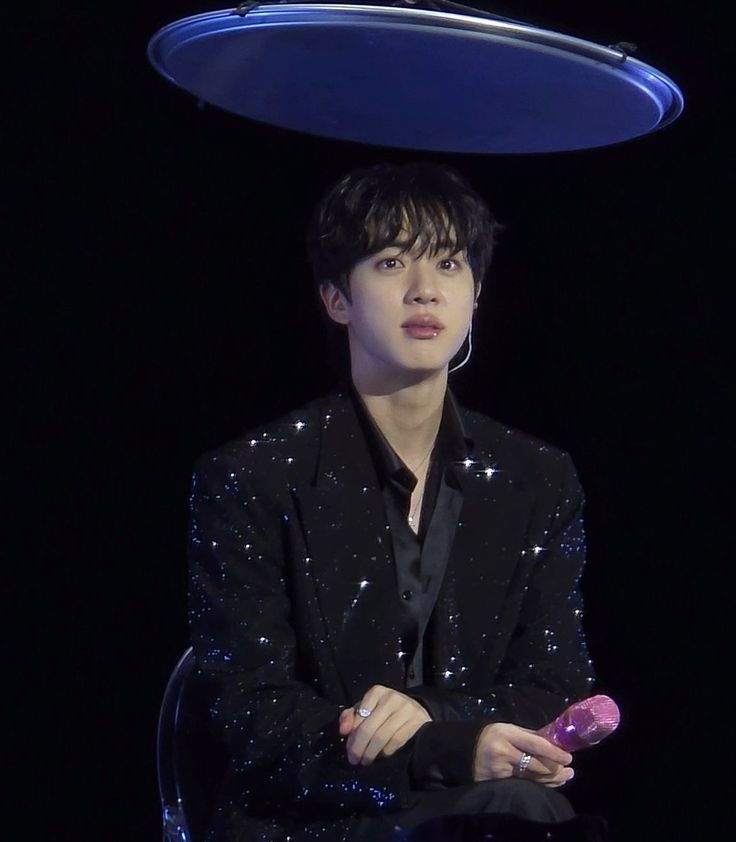 jinspam_'s tweet photo. If "🥺" was a person https://t.co/vAsRsO3P5M