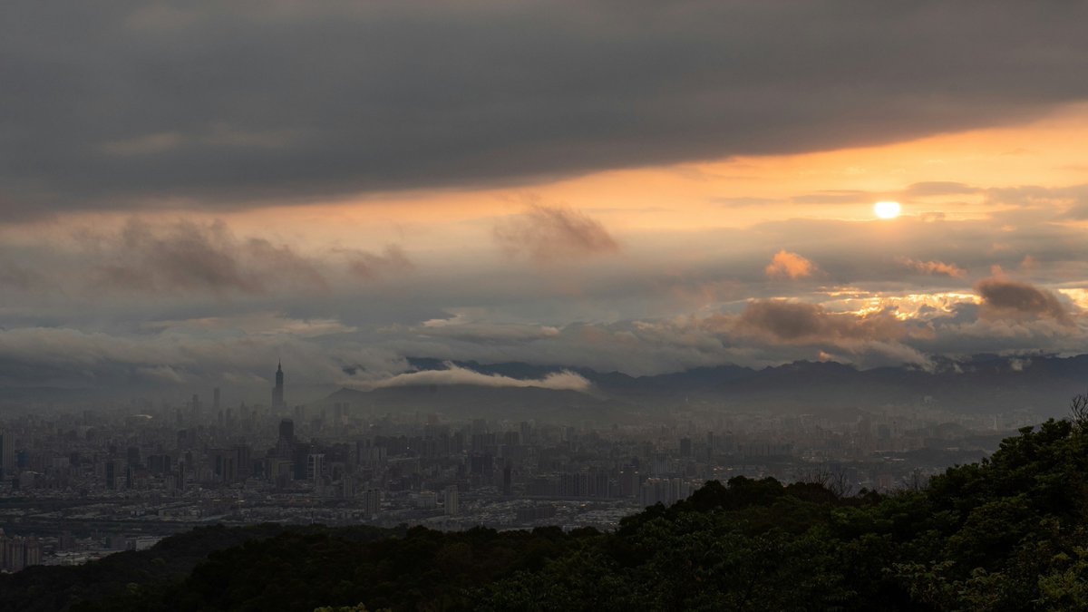 cfenlightenment's tweet image. Everyone has a soul that is evolving. Some souls are evolving very quickly, and others more slowly, but all #souls are moving ahead! Each of us is waking up to the fact that we are part of God, and have always been a part of God.

How do you experience your soul waking up in God?