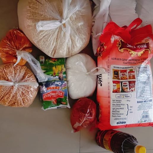 TeamFAB7's tweet photo. Spreading warmth this Ramazan
TeamFabFoundation distributed ration kits to needy families-Jammu
helping them observe the holy month with dignity & comfort
Grateful to Ms. Zoha Barkat for leading effort.
https://t.co/v1yCjeyl84
#Ramazan #RationRelief #HumanityFirst
@ajwani_kumar https://t.co/6c58hrbBFd