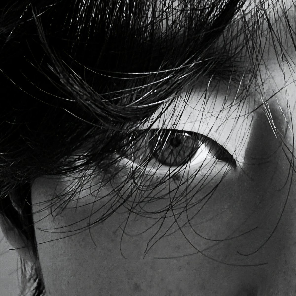 What makes me so proud:

Taehyung didn’t wait for his company to filter his words. He trusted his own voice, his own timing, and spoke directly to fans. That shows both courage and independence. He’s not just an artist under a label, he’s his own agency.  

It’s rare in the