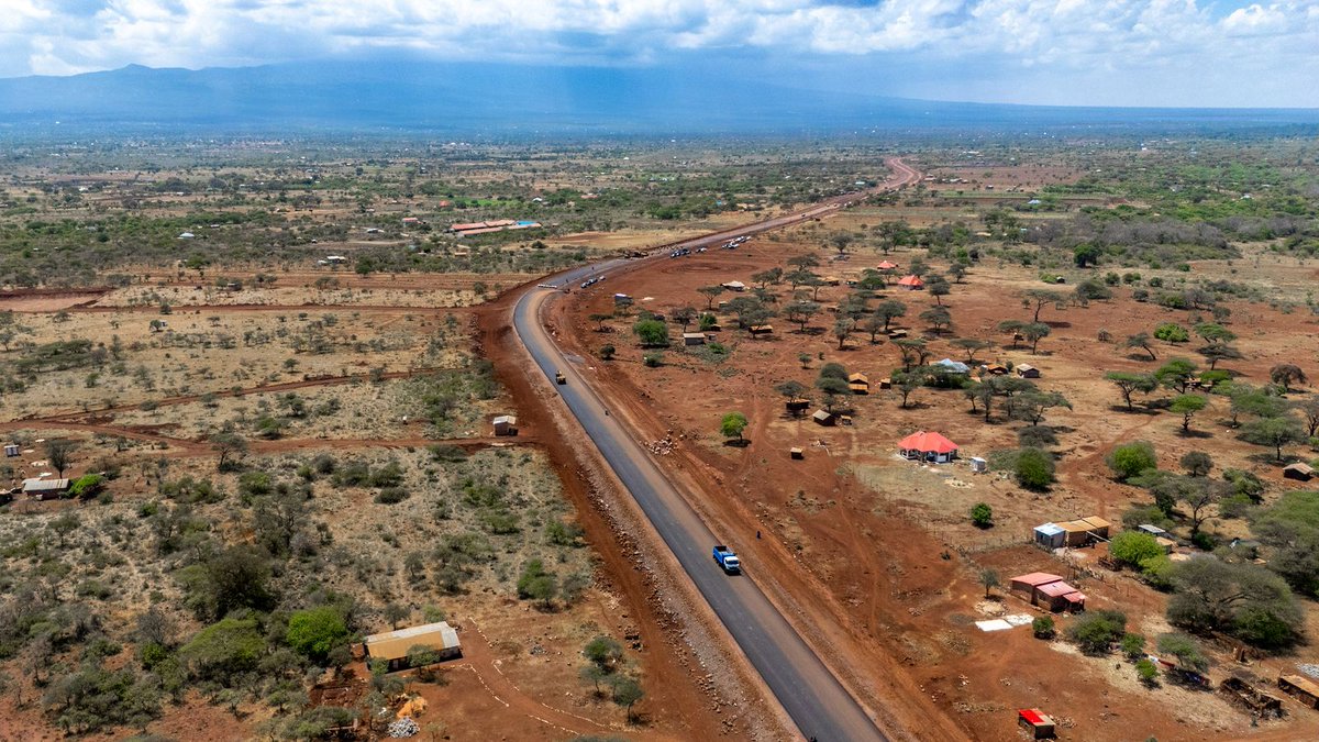 After years of delays, road construction has resumed across the country following the full settlement of pending bills owed to contractors.
#BarabaraNomasiNoma
Dp Kindiki Mashinani
Kindiki Kazi Yake Fire