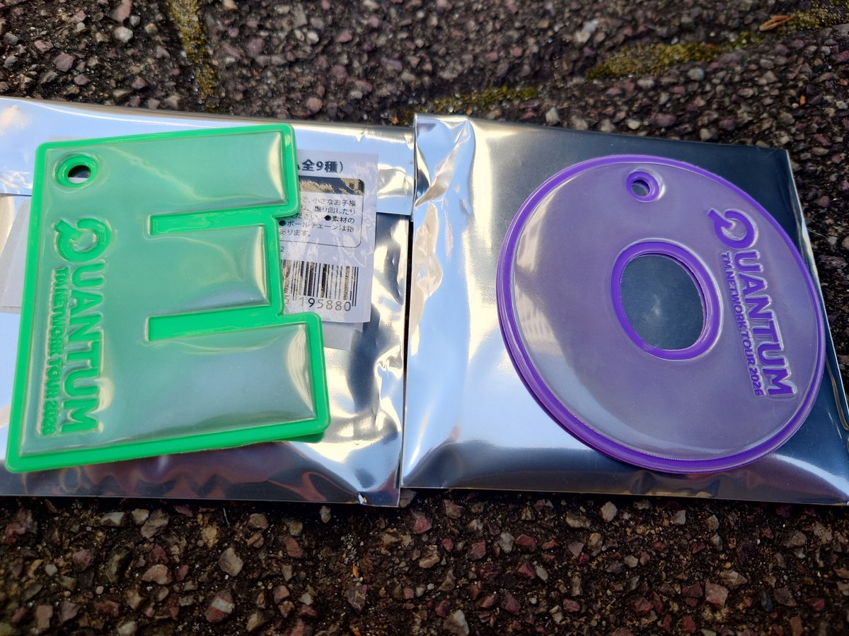 リフレクターキーホルダー本日開演前に交換希望です 譲:E・O 求:K・N