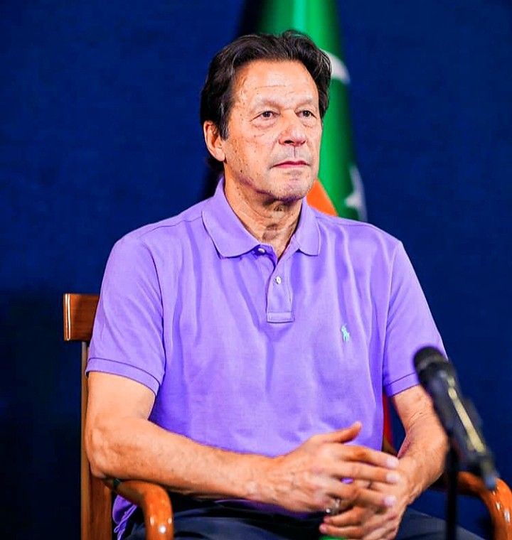 Syeda08_javeria's tweet image. Imran Khan is being held in solitary confinement &amp;amp; denied access to his family &amp;amp; personal doctors. Despite repeated requests, his basic human rights are being ignored. This is injustice. Let’s raise our voices.

#FreeImranKhan #HumanRightsViolations 
@amnesty @UNHumanRights
