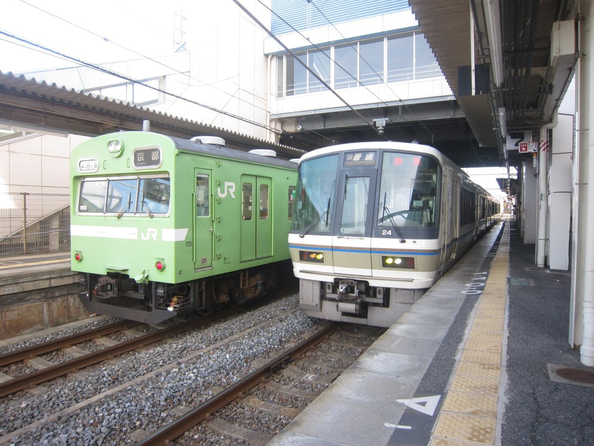 city_liner_'s tweet photo. #おはようトレイン

#221系の日 https://t.co/ct6bGwUGH4