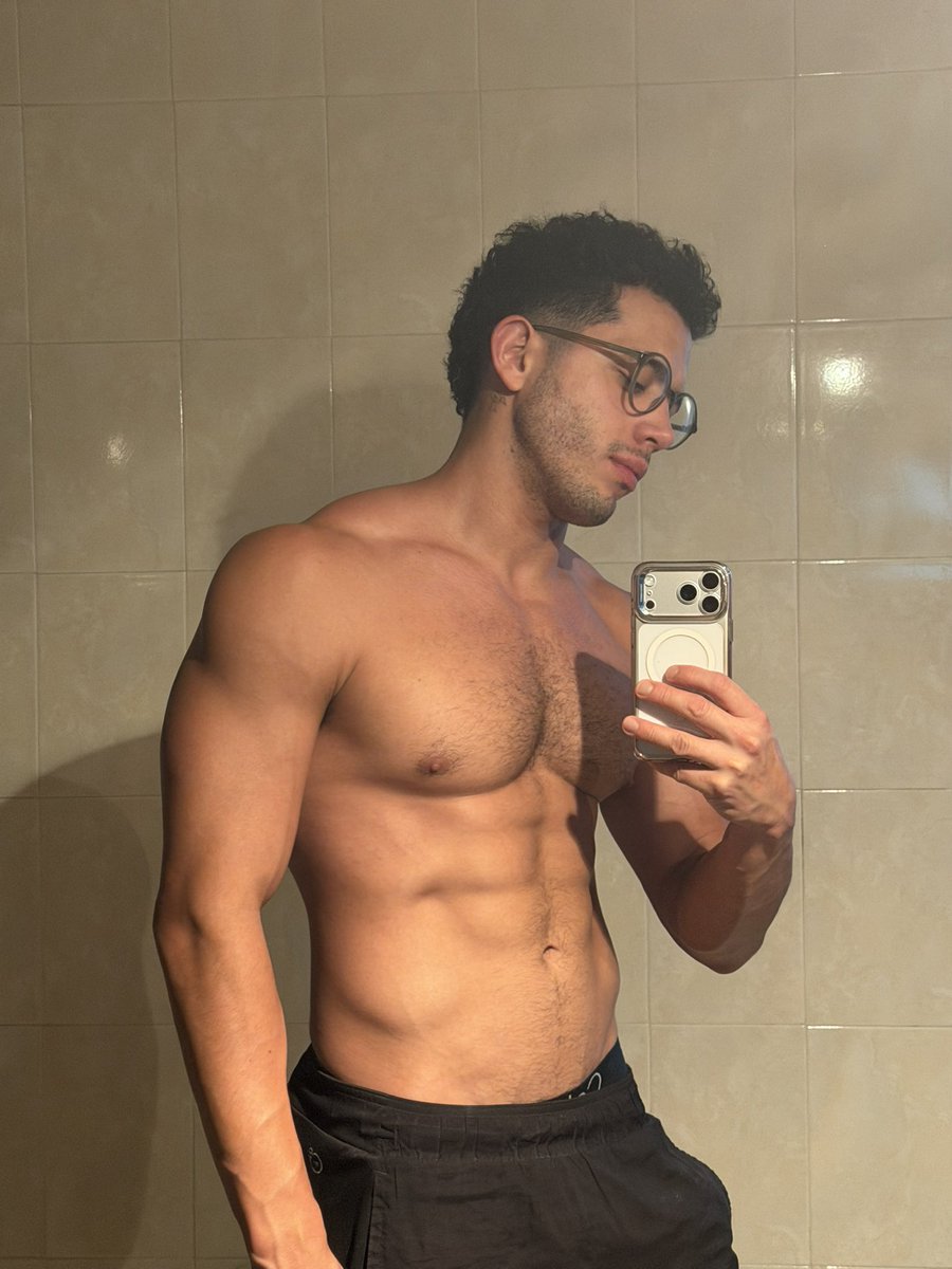 Luispacocabrera's tweet photo. A dormir. Se viene fin largo 😴 https://t.co/3WsYLnGUaW
