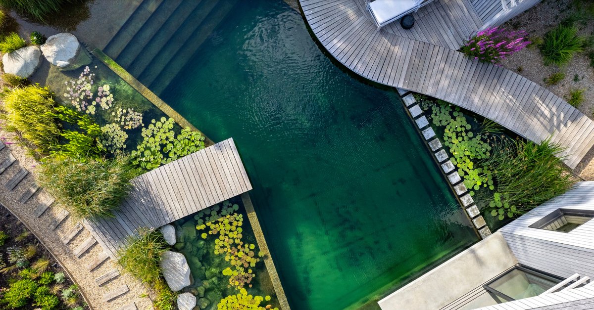 Wir bauen #Naturpools &amp; #Schwimmteiche!
Kontaktieren Sie uns jetzt für eine Beratung und starten Sie in Ihre natürliche #Badesaison! garten-gestaltung.wien/kontakt/