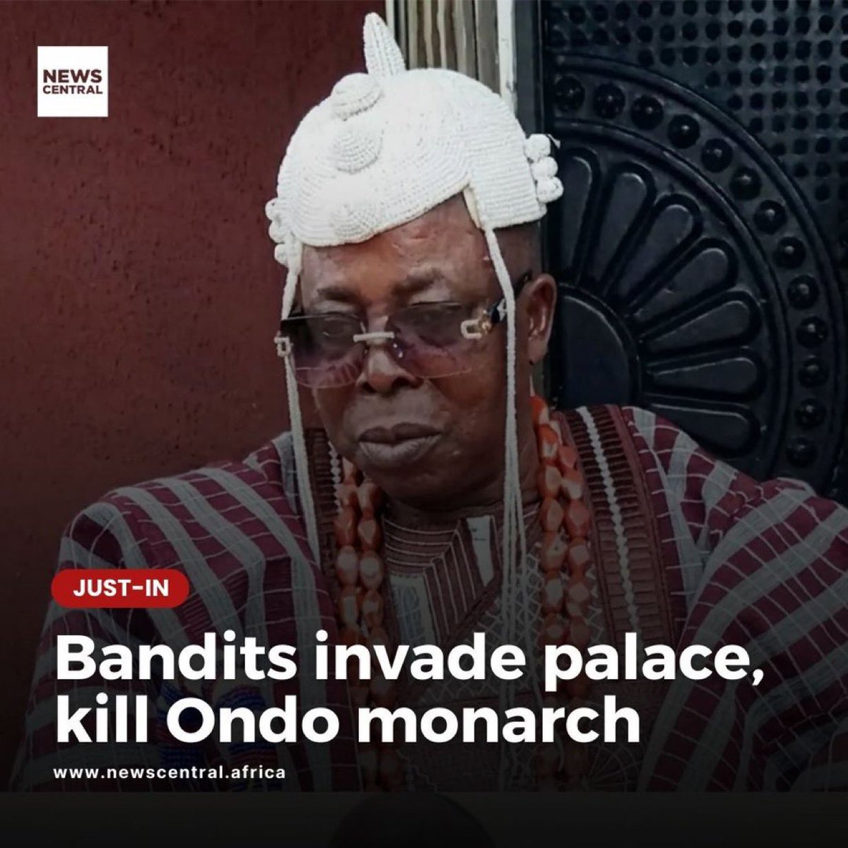 This is a tragic incident 💔

Suspected bandits invaded the palace and attempted to kidnap King Kehinde Falodun in Akure, Ondo State

According to his wife, he resisted the kidnapping attempt and was Unalived 

May his soul rest in peace 🕊️