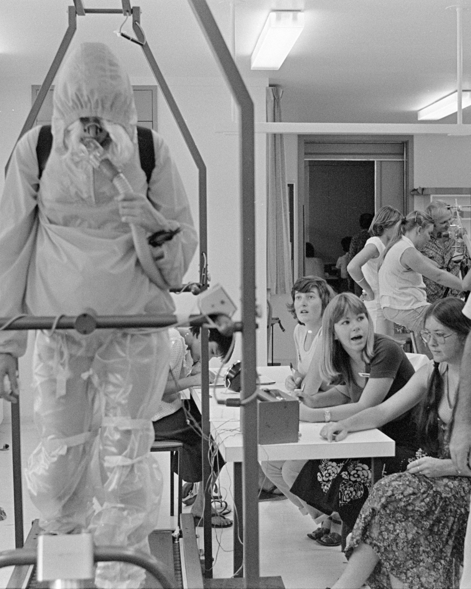 CurtinUni's tweet photo. Flashback to 1976!

Back when Curtin was WAIT (Western Australian Institute of Technology), hands-on learning was already shaping the student experience.

By 1976, WAIT was booming:
🎓 11,316 students
👩‍🏫 1,487 staff
🎉 1,388 graduates
🌍 More international students and more women on campus than ever before

Tech leap: WAIT bought a DEC System-10 computer for $720,000 — the biggest in Australia — linking 200 users. Computer terminals jumped from 50 to 218, boosting research and administration.

6NR Radio: Launched in October 1976, WA’s first community radio station gave students and community groups hands-on broadcasting experience. It became Curtin FM in 2002.

Community impact: Students helped repair Lucy Creeth Hospital and ran the 1976 Charity Fair, raising funds for Telethon and a children’s hospital.

New courses: WAIT introduced degrees and diplomas in Applied Science, Arts, Education, Engineering, Nursing, and more — blending theory and practical skills, foundations of Curtin today.

📷 Images: Curtin University Archives

#CurtinUniversity #CurtinThrowback #CurtinLife CRICOS code: 00301J.