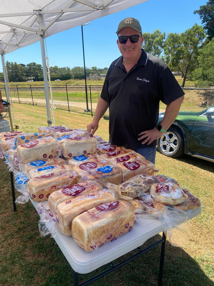 We love practice matches ❤️

And we love this man! Greg owns 3 Bakers Delight stores - in Cranbourne, in Berwick &amp; in Narre Warren. 
He donated the bread for today’s BBQ plus some goodies to fuel our volunteers. 

We suggest you buy your bread from the Demon who supports the DA!