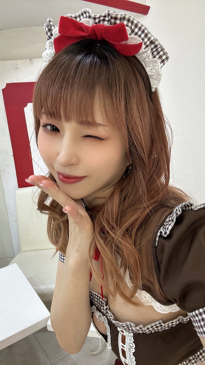 kagetsuomi's tweet photo. 2/28(土)キャラパラストメイドデーだよ！

ブロマイド撮影してきたから絶対来てゲットしてね！！
大塚スタジオコッパーにて待つ！！

#キャラパ https://t.co/fVKeYo7isa