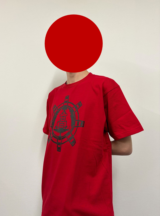 【締切接近中!!】
現在開催中の『#ドッグスレッド』第7巻発売記念プレゼントキャンペーン、
参加締切は今週末2/22(日)までとなっています!

狼之神の証を宿す「狼之神高校Tシャツ(RED)」を抽選で100名様にプレゼント!
参加方法は本アカウントをフォロー＆対象ポストをRPするだけ！ぜひ↓からご参加を!!