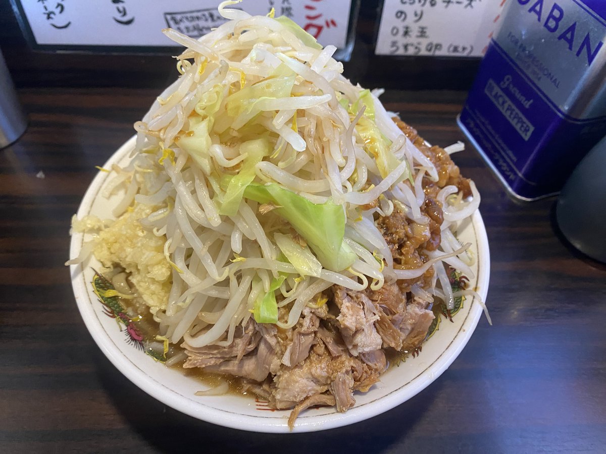 MisaoFukami's tweet photo. 大盛軒
小豚ヤサイニンニクアブラ

久しぶりに大盛軒に行けた！
本当に旨いなぁ。
完飲です！ https://t.co/58MTDetjQK
