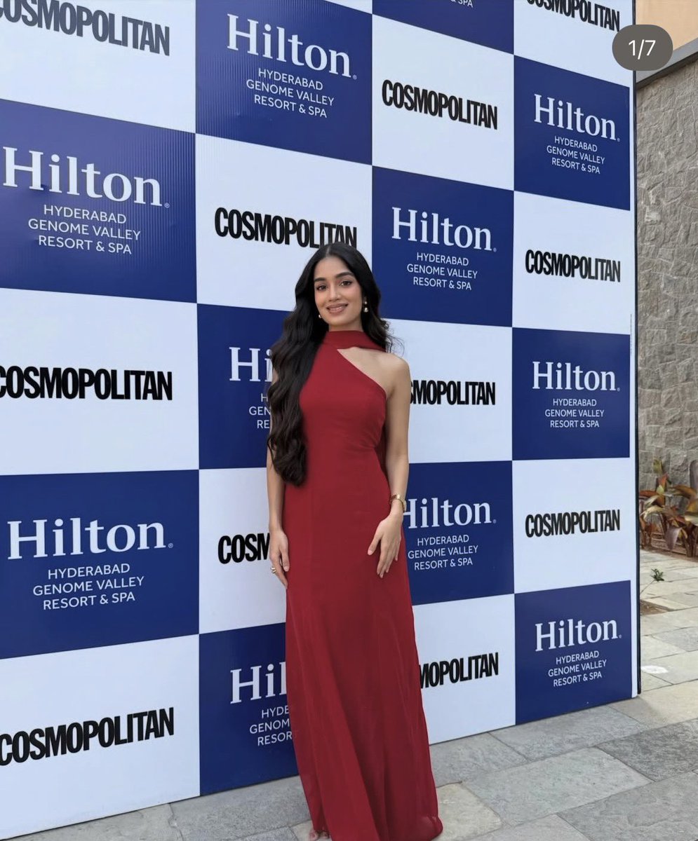 When your fiancée goes from this to this!

I wonder who’s paying for the wedding?

That’s the #rezor effect!

<a href="/Rezor_Official/">Rezor</a> <a href="/rrahulparekh/">Rrahul Parekh</a>  <a href="/Aanya0805/">Aanya</a>