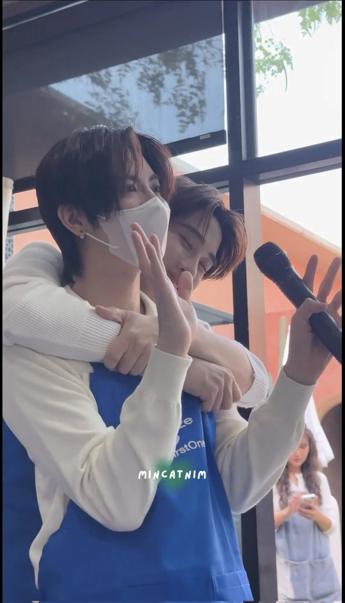 ว๊ายยยยยยยยยยยยยยยยยยยย ใครเลิกกัน ไม่มีๆๆๆๆๆๆๆๆ

#AmazexTleFirstOne