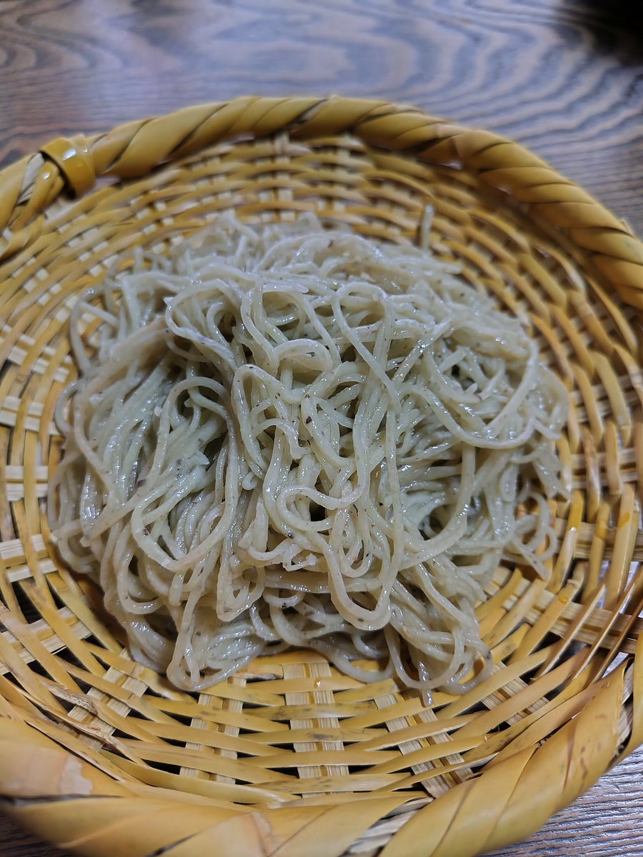 UsoRoku38's tweet photo. 繊細で美しい蕎麦(^^)
風味豊かで美味しい😀
#蕎麦 #高崎 #凡味 #そばきり https://t.co/pi0Ecz6qA7