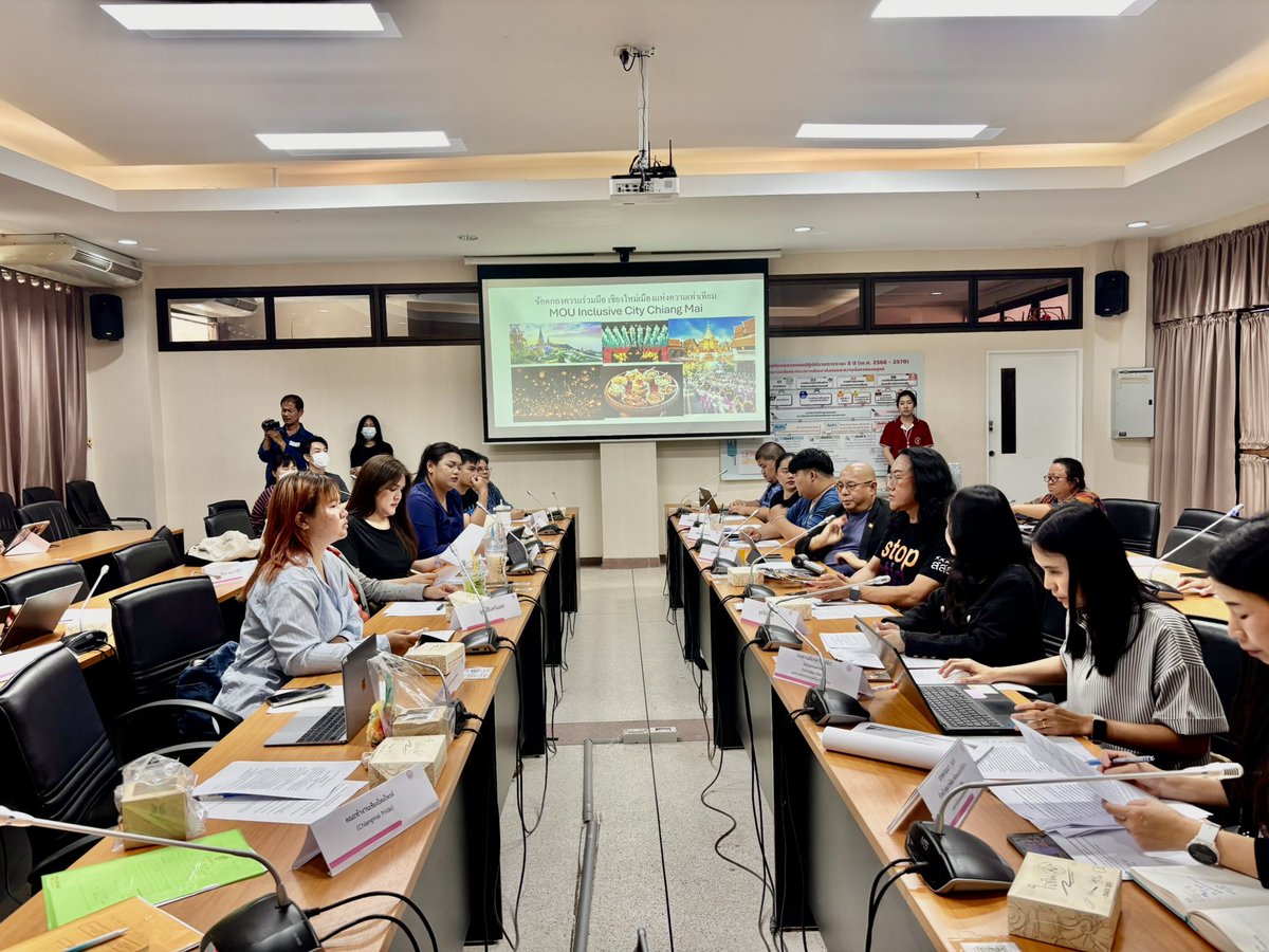 ChaitedSirisak's tweet photo. ภูมิใจและดีใจมาก MOU Inclusive City Chiang mai ความร่วมมือ เชียงใหม่เมืองแห่งความเท่าเทียม ใกล้จะเป็นจริงแล้ว
เซ็นพร้อมกันในวันที่ 24 พฤษภาคม 2569 ที่งาน
Chiang Mai Pride 2026 ณ ลานข่วงประตูท่าแพ
#MOU #InclusiveCity #เชียงใหม่เมืองแห่งความเท่าเทียม #จังหวัดเชียงใหม่ #ChiangMa https://t.co/7zanXD6YW3