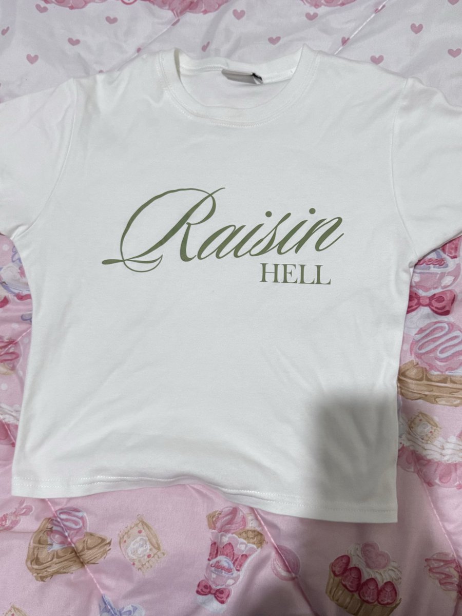 AHOLICBKK | เสื้อทรง BABY TEE RAISIN HELL
m 120 ส่งฟรีค่าา
#ส่งต่อเสื้อผ้า #ส่งต่อเสื้อผ้ามือสอง #ส่งต่อกระเป๋า #ส่งต่อ #ส่งต่อเสื้อผ้ามือสองสภาพดี #เสื้อผ้ามือ2 #เสื้อผ้ามือสอง #โล๊ะตู้
