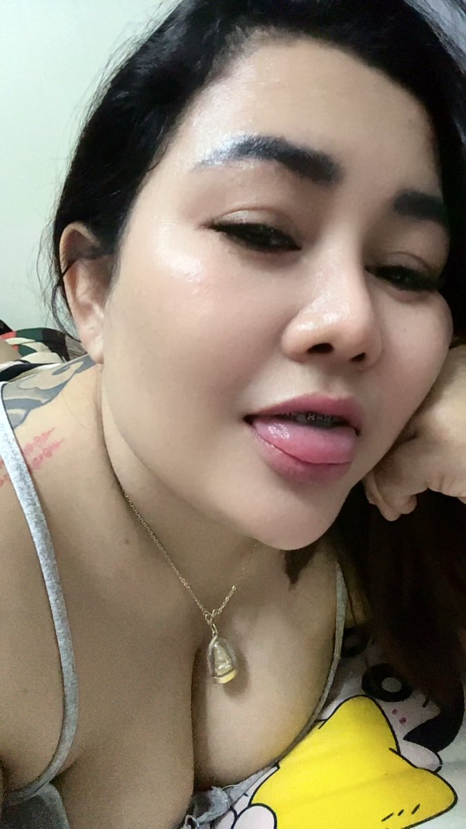 จริงๆการอยู่คนเดียวมันก็ไม่ได้แย่
#อ้วน ตัวจะแตก
#เซ็ง ง่ะไปหาดูหนังคนเดียวดีกว่า😔
#alone ตลอดไป😔😔