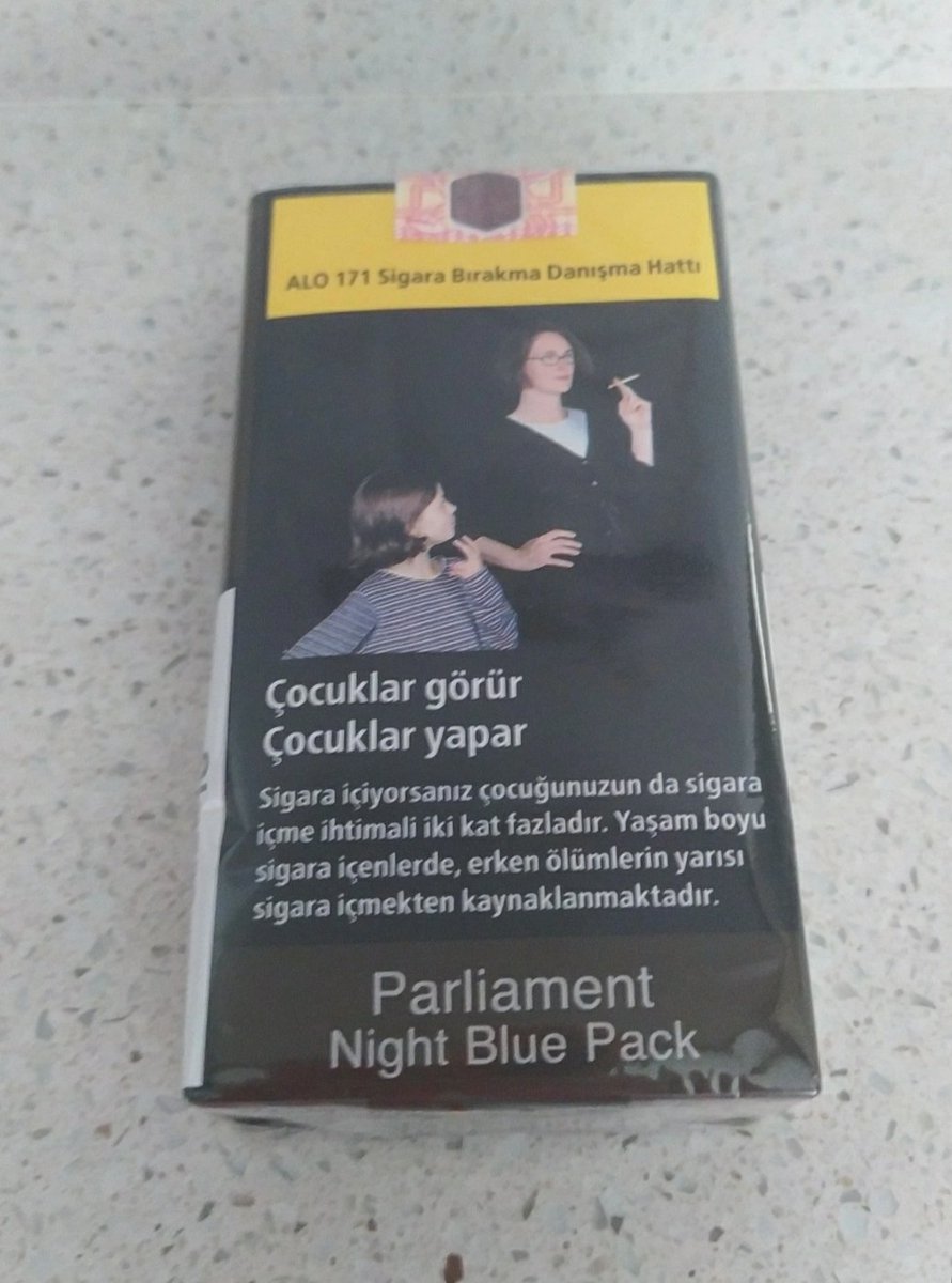Eskiden bir lira bir lira,sonra beş beş şimdilerde on on artıyor.Hangi ara 105 liradan 115 lira yaptınız aq?Artık haberimizde olmuyor zamlardan.Bunlarda iyice kör tuttuğunu s****r'e bağladılar #sigarazammı