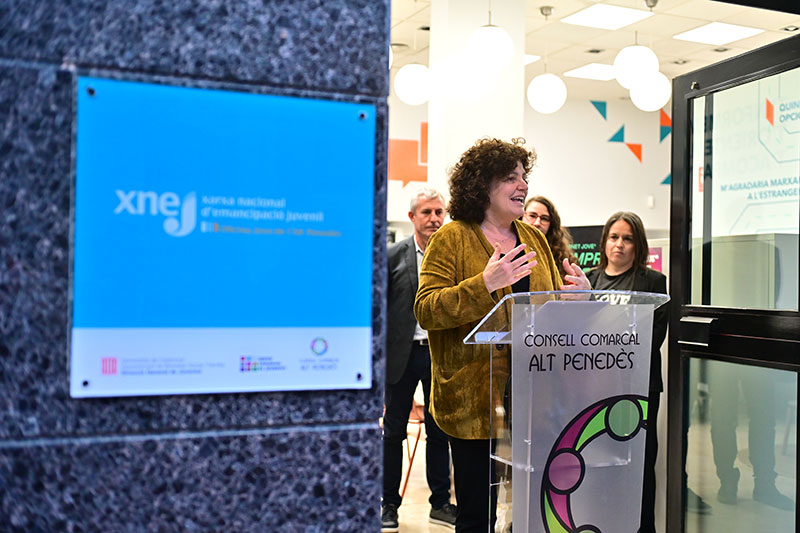 La Secretaria de Cicles de Vida i Ciutadania, Teresa Llorens, inaugura la nova Oficina Jove de l’Alt Penedès a Vilafranca, espai de referència per al suport, l’orientació i l’emancipació juvenil.

🔗 gen.cat/3OnDQJX