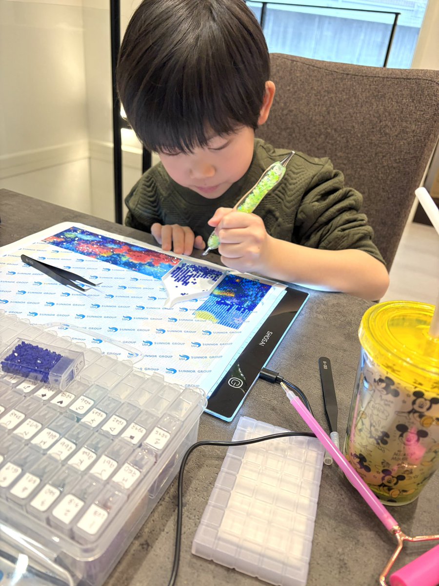 ダイヤモンドアートって、本当に誰でも楽しめるのですね