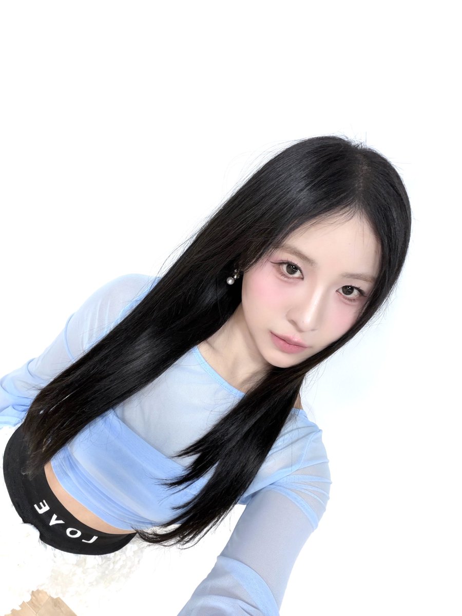 MIO🦢🫧］ 明日は土曜日！ タワーレコード池袋店さんにて18時から