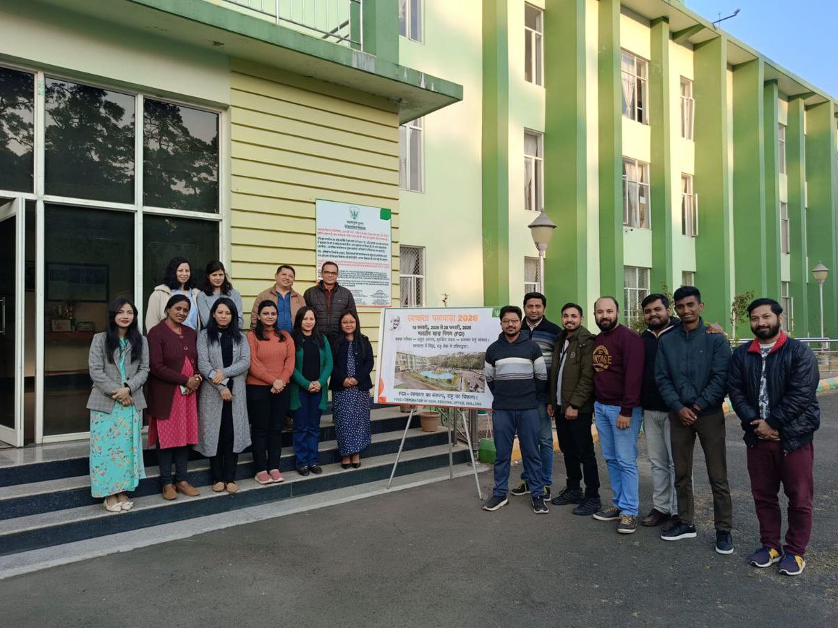 fci_nef's tweet image. Under #SwachhtaPakhwada2026, FCI Regional Office Shillong conducted a vibrant cleanliness drive on 18 Feb 2026! Committed to a cleaner tomorrow. 🌿🧹 #SwachhBharat #FCI #CleanIndia