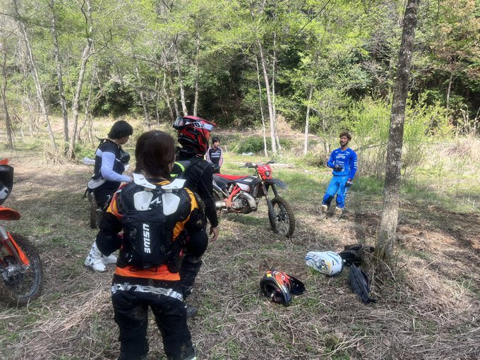 【3月のガミースクール①】

◆関東
3/7 ｵﾌﾛｰﾄﾞﾊﾟｰｸ白井（茨城）
登り降りのコツとリカバリー

ビギナーオススメ😆

現在1名

◆近畿
3/14 ウッズ下市（奈良）
オフロード基礎基本

オフロード走行が不安な人必見‼️

現在0名