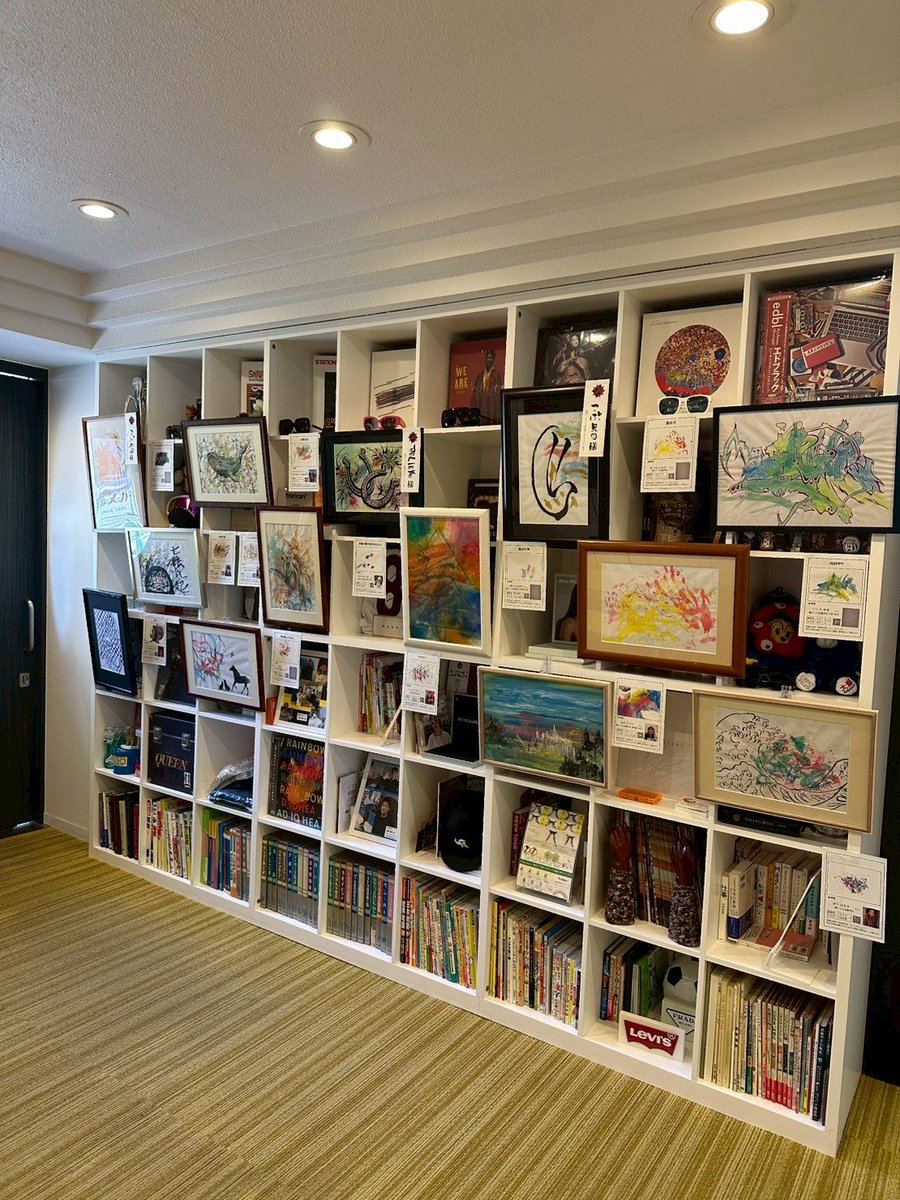 JUNBOw529's tweet photo. 【告知】ONEART KOBE 2026 🎨の展覧会に参加しています。
お近くの方はぜひ〜
https://t.co/uZRjcsrd4X
🔹日程:2/19(木)〜2/22(日)
🔹時間:13:00〜18:00
🔹会場:服部メガネ
(中央区三宮町3-1-7)
#ONEART
#JUNBOw
#バリアフリーアート
#ゆめいく
#きょうも天才でよかった https://t.co/OAbVQqUnVj