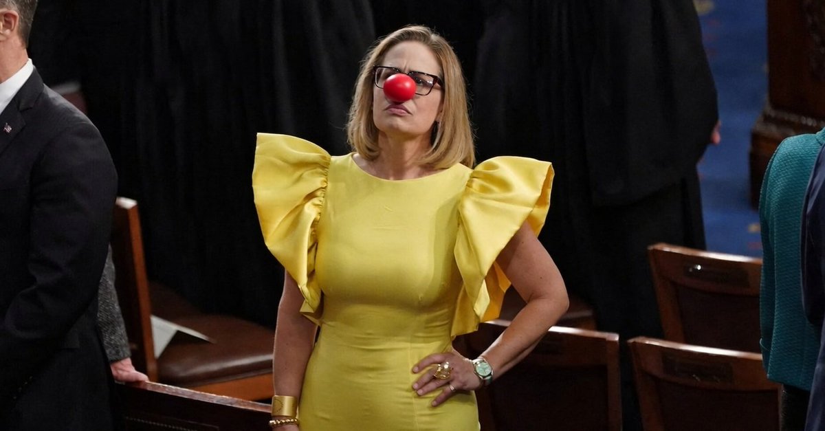 The Surfing Yeti tweet media