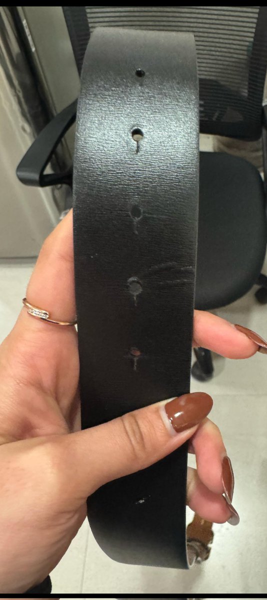 PureNautanki's tweet photo. Appalled by the behaviour of the @MaisonValentino store guys in Dubai Mall. A belt defect, lying in their inbox since over a year and they say "ITS NORMAL". 
This was acknowledged as not normal by Mumbai &amp; Munich though - but unfortunately the service centre is in Dubai!! https://t.co/kuwsxHbBiH