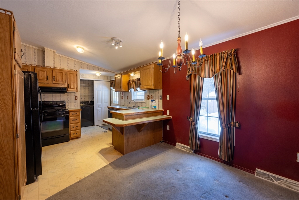 REwithLisaCaron's tweet photo. 🏡 ACTIVE | 📍 21 Fox Run, Brookfield, MA 01506
💲 199,900 |  🛏  3 bed  🛁  2 bath  📐 1056 sq. ft.

https://t.co/goTTbAjZ3c https://t.co/qHsOFGjMPI