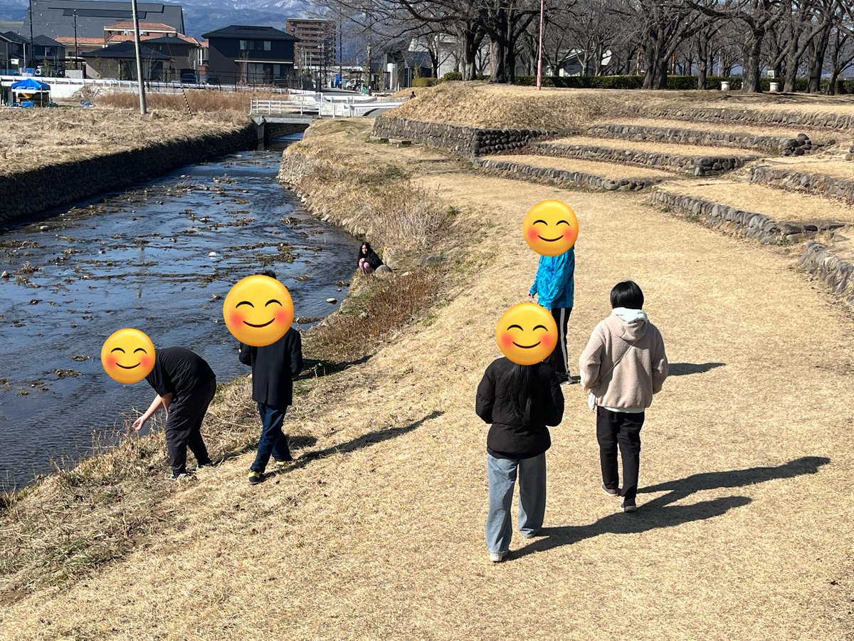 fs_beans's tweet photo. 暖かかった今日
みんなでお散歩しました

雲ひとつない青空
子どもたちは元気
おとなも元気

ブランコしたり、走ったり
のびのびでした

天気がいいからか
もうすぐ春だからか
ゆっくり話すこともできました https://t.co/7n5nGoS1Lj