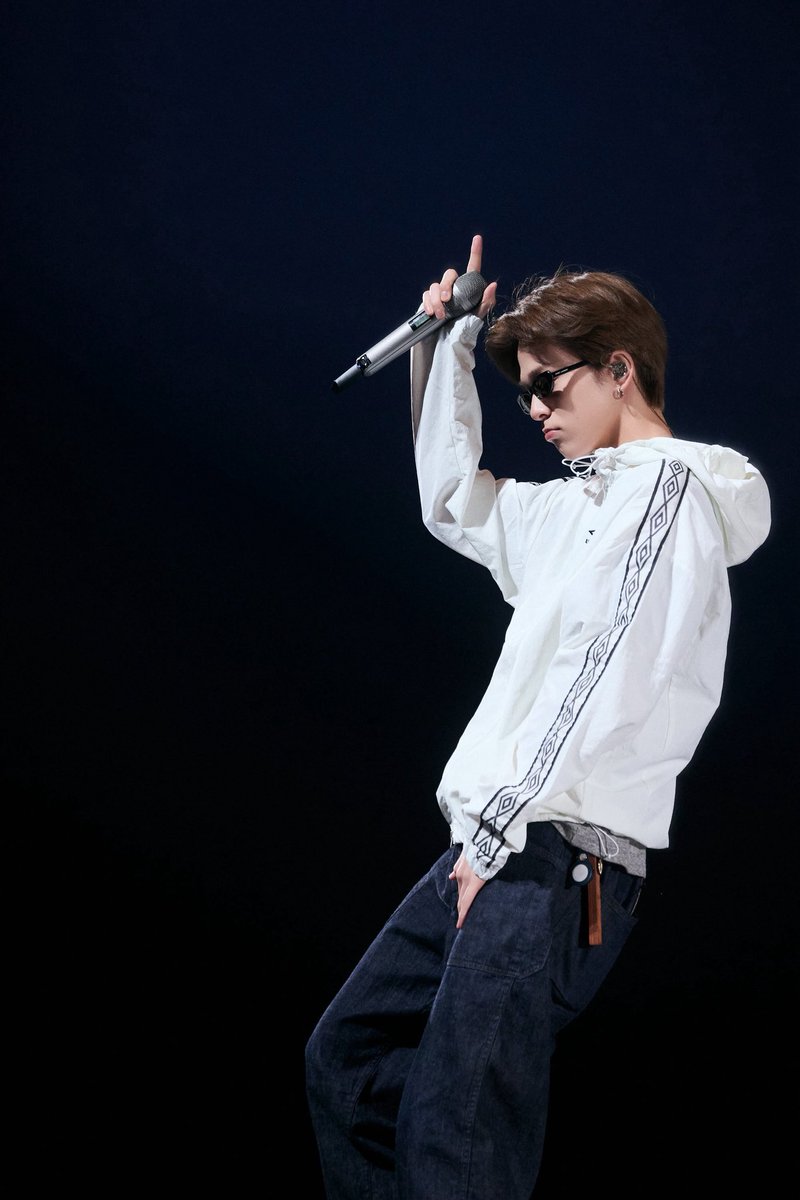 mickeypasah's tweet photo. สุดหล่อออ😎 https://t.co/F1oPE2U1xc