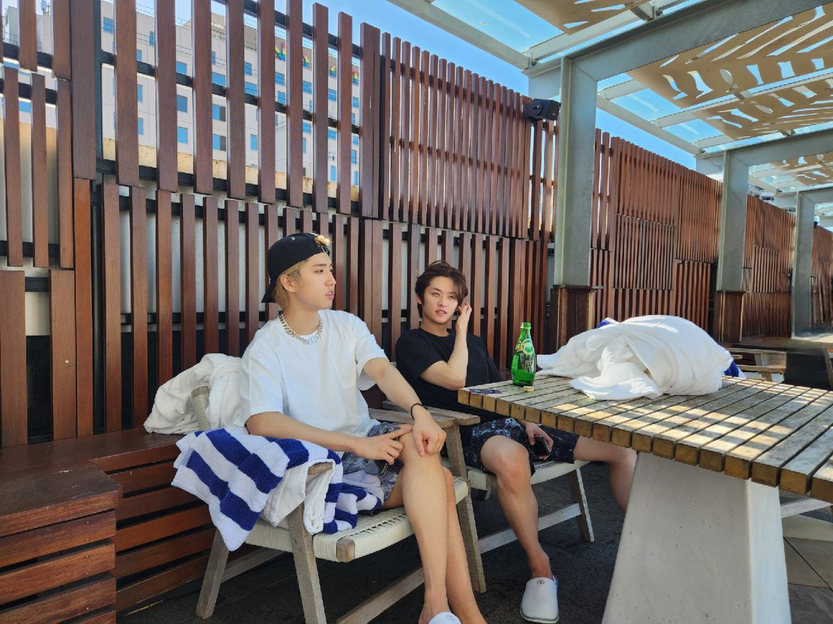 happy 3 years to minsung aussie pool date 🥹❤️