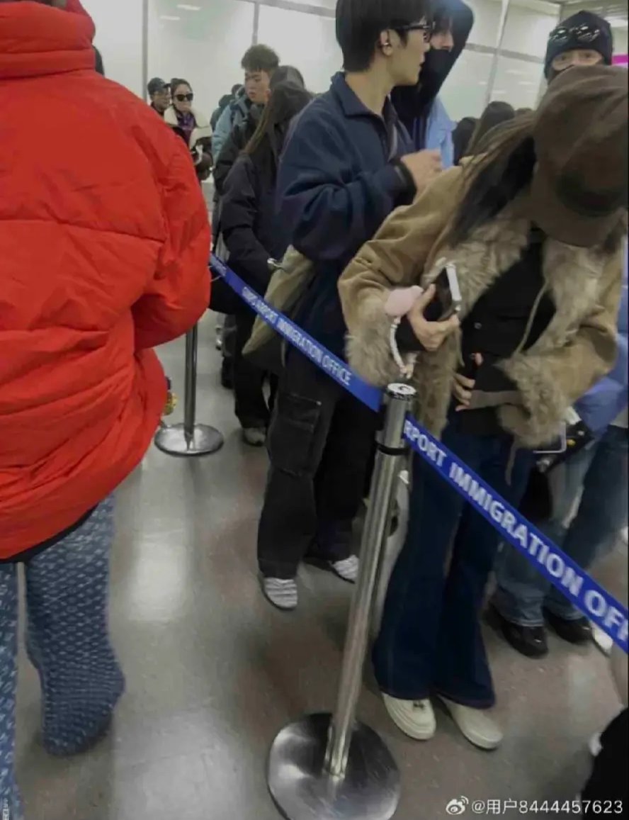 eloiseNattaluv's tweet image. Feud gang together 😁

#ZengShunxi
#BaiLu 
#ChenHeyi
#LiangYongqi 
#FEUD