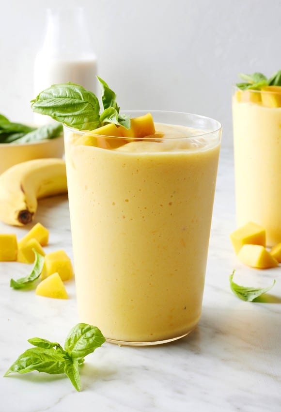ENERGY888FM's tweet photo. Intangiriro nziza za weekend!
Ikaze kuri #EnergyRadio mu kiganiro #EnergyMidMorning
Muri #SmartKitchen Turakora juice y’umwembe n'umuneke ( Smoothie). https://t.co/lNN6pG8wIu
