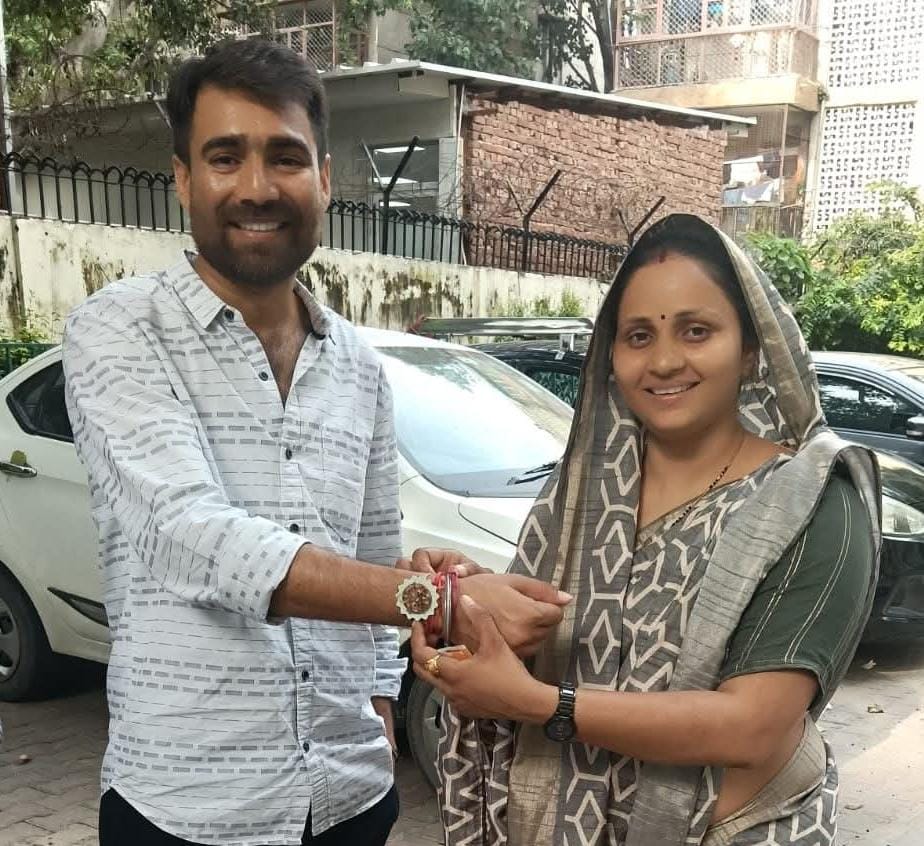 IncSanjanajatav's tweet photo. कांग्रेस के शीर्ष नेतृत्व द्वारा छोटे भाई श्री विनोद जाखड़ जी को National Students' Union of India (NSUI) का राष्ट्रीय अध्यक्ष नियुक्त किए जाने पर हार्दिक बधाई एवं शुभकामनाएं।

यह नियुक्ति आपके निरंतर संघर्ष, संगठन के प्रति निष्ठा और छात्र-युवा हितों के लिए किए गए समर्पित कार्यों का प्रतिफल है। आपके नेतृत्व में NSUI निश्चित रूप से देशभर में छात्र शक्ति को नई दिशा, नई ऊर्जा और मजबूत आवाज़ प्रदान करेगी।

@VinodJakharIN