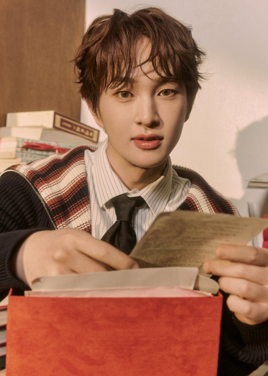 ONEW tweet media