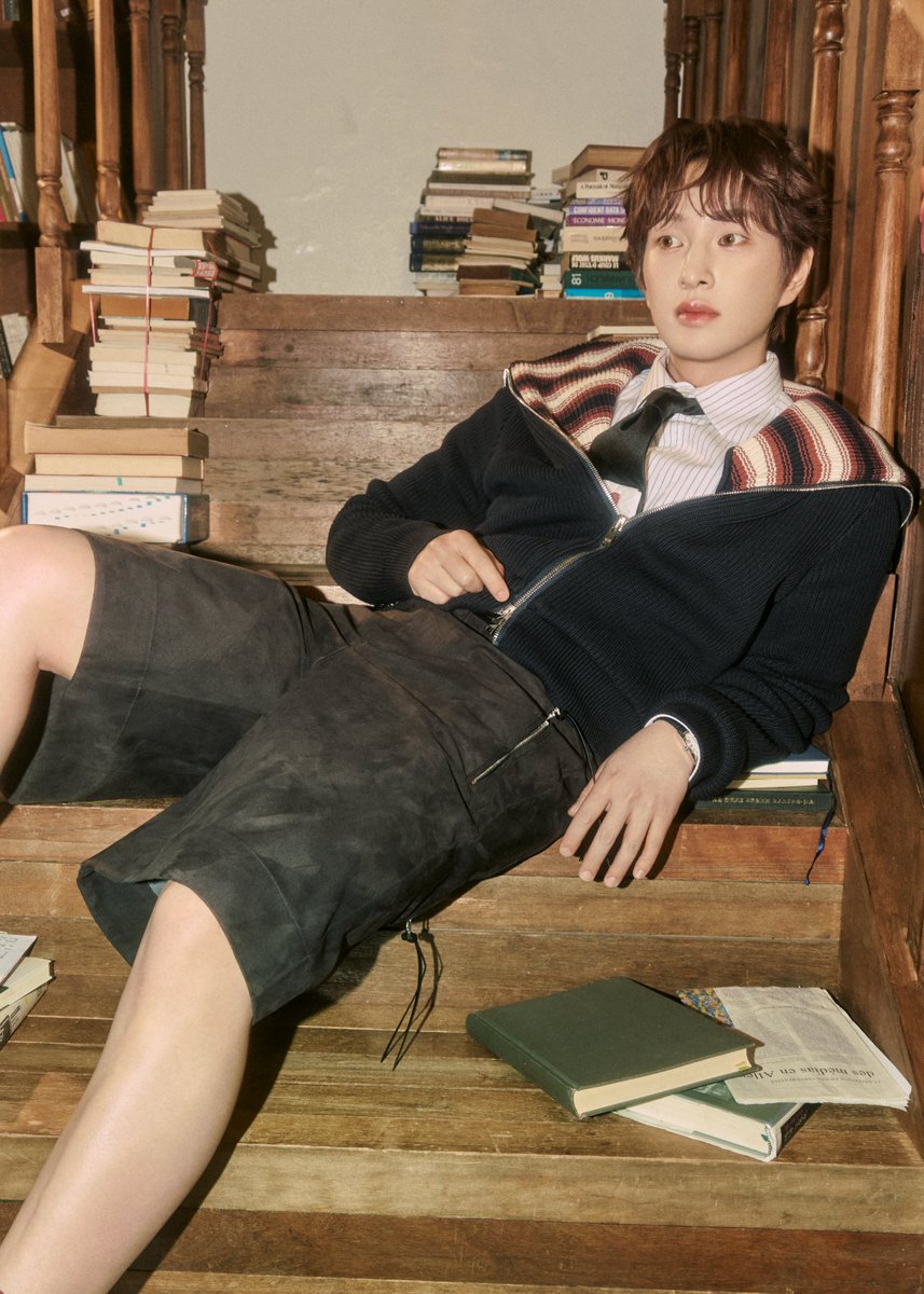 ONEW tweet media
