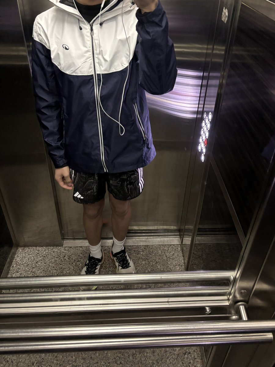 Bacaklarım kıllı ama olsun