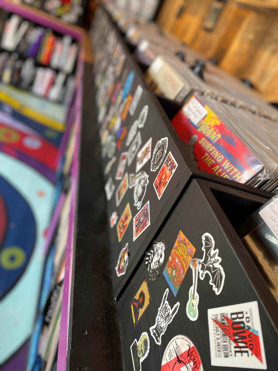 UK Record Shops tweet media