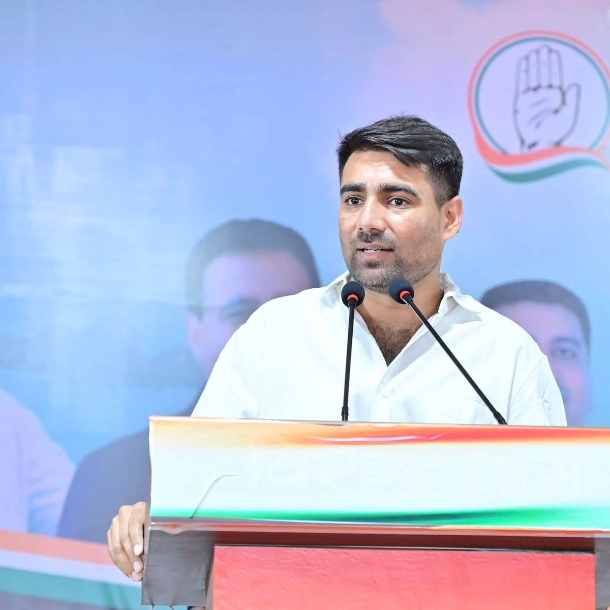 छात्रों की बुलंद आवाज़,छात्र हित में हमेशा आगे रहकर उनकी लड़ाई लड़ने वाले  #श्री_विनोद_जाखड़_जी को NSUI के राष्ट्रिय अध्यक्ष बनाये जाने पर ढेरो बधाई हार्दिक शुभकामनाएं