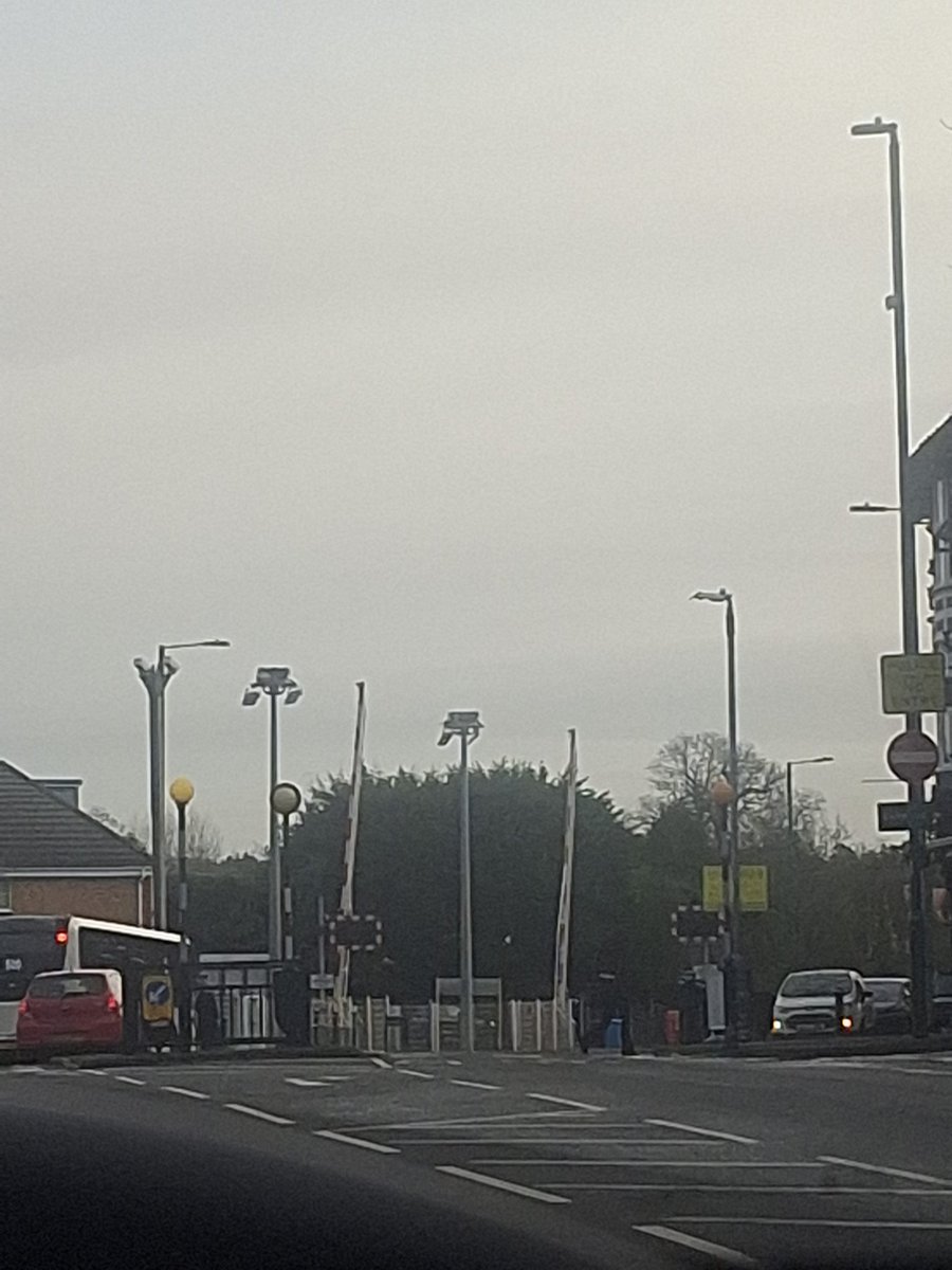 We've made it to Friday! Have a good day you lovely lot x #carlegs &amp; #levelcrossing