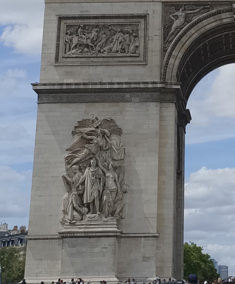 ナポレオン・ボナパルト／凱旋門＆ヴァンドーム広場】 凱旋門正面左側