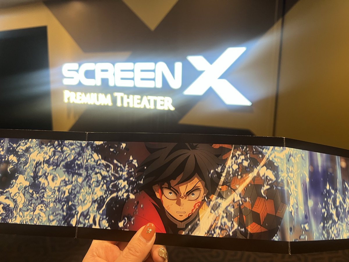 kanapote21's tweet photo. はじめてのSCREEN X🍿🥤
迫力に目をずっと見開いてました🥹
パノラマカードのつくりもしっかりしてるし、何もかもが素晴らしい🥰
明日も他の劇場で観ます～！ https://t.co/Dd7ZLowSpX