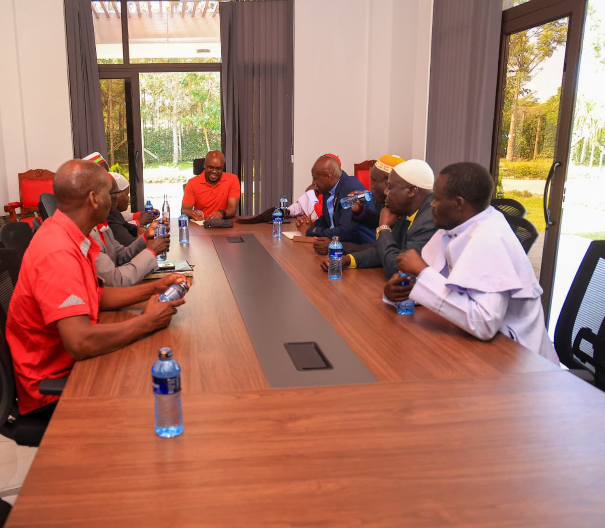 ray_omollo's tweet photo. Hosted religious leaders from different denominations at our Got k'Omollo home in Kanyipir, Homa Bay County. 

These leaders continue to play a vital role in fostering peace at the grassroots, guiding communities, strengthening social cohesion and nurturing values that bind us together.