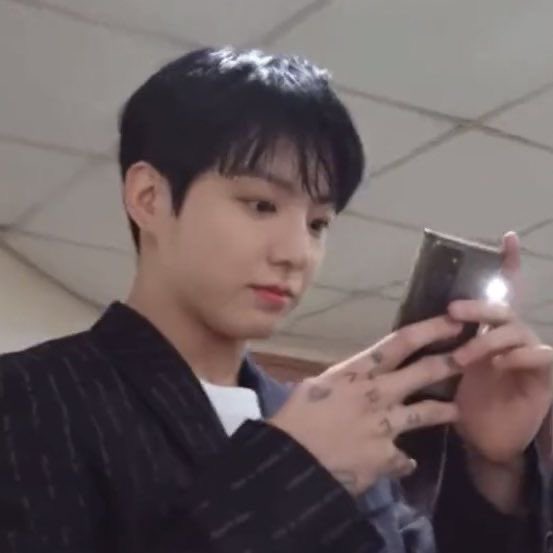 今日私に来たメールどう考えてもおかしい
4通全部これなのどう考えてもおかしい
何回みてもおかしい
時間あけてみたけどやっぱりおかしい