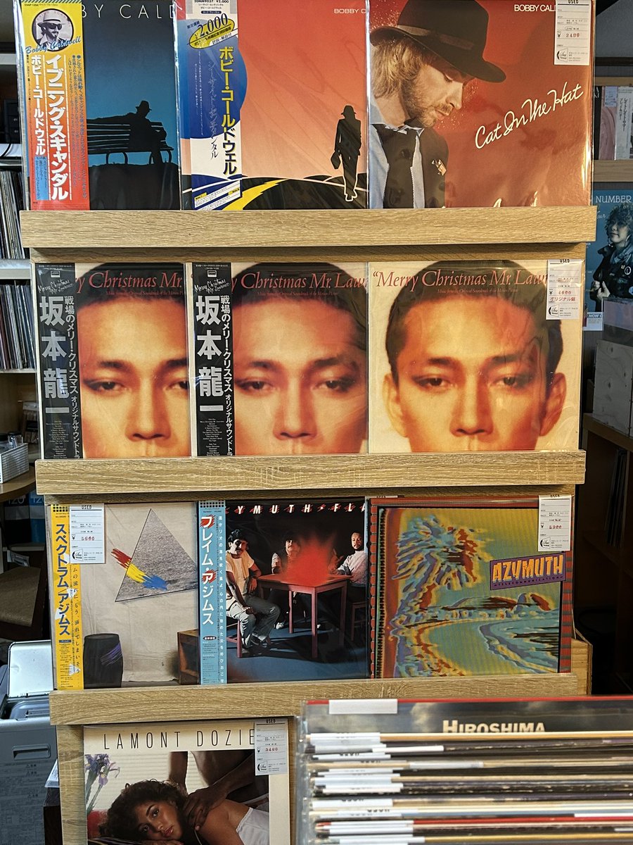 🌟2/21（土曜）OPEN 13時から20時迄 🌟お買い得レコード（LP）600枚